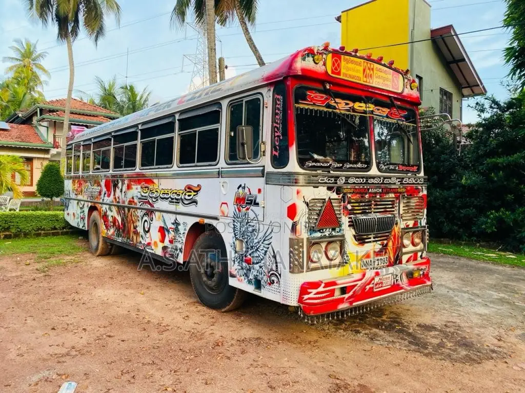 Ashok-Leyland Viking 2006 Bus (Used)