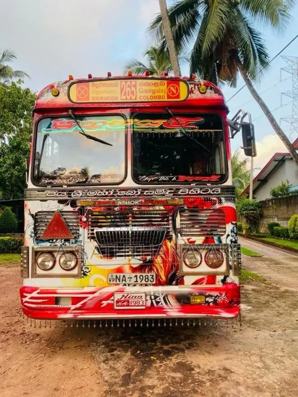Ashok-Leyland Viking 2006 Bus (Used)