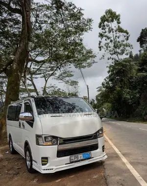 Toyota KDH 2007 Van (Used)