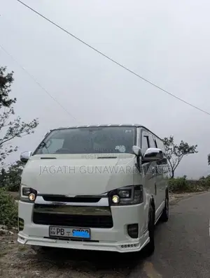 Toyota KDH 2007 Van (Used)