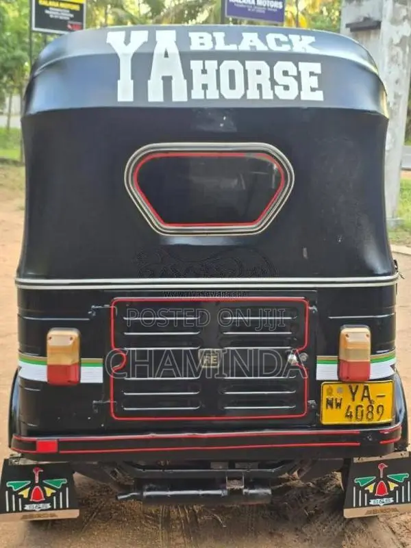 Bajaj 4 Stroke 2011 Three Wheel (Used)