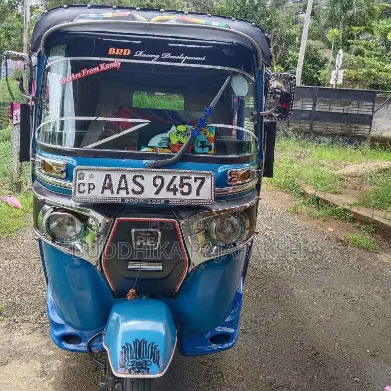 Bajaj 4 Stroke 2014 Three Wheel (Used)