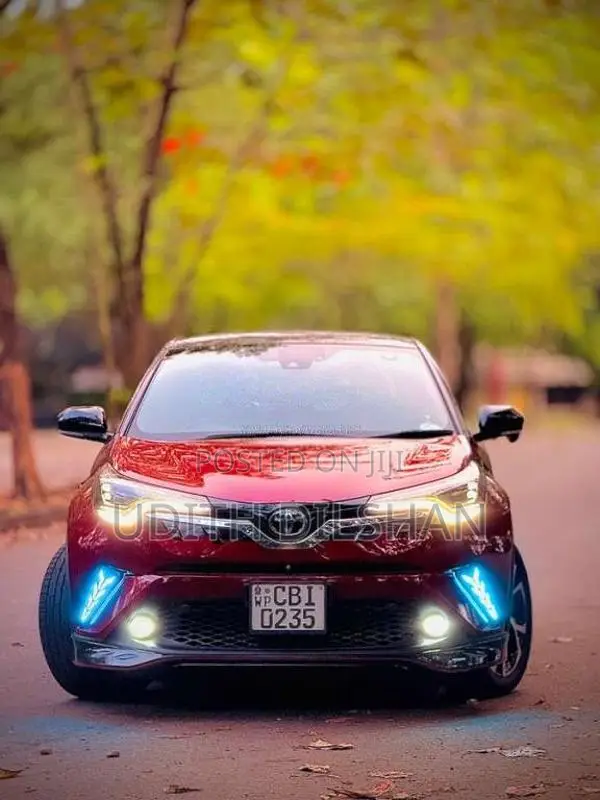 Toyota CHR 2018 SUV (Used)