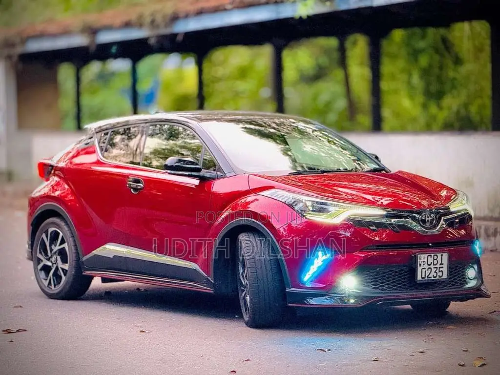 Toyota CHR 2018 SUV (Used)