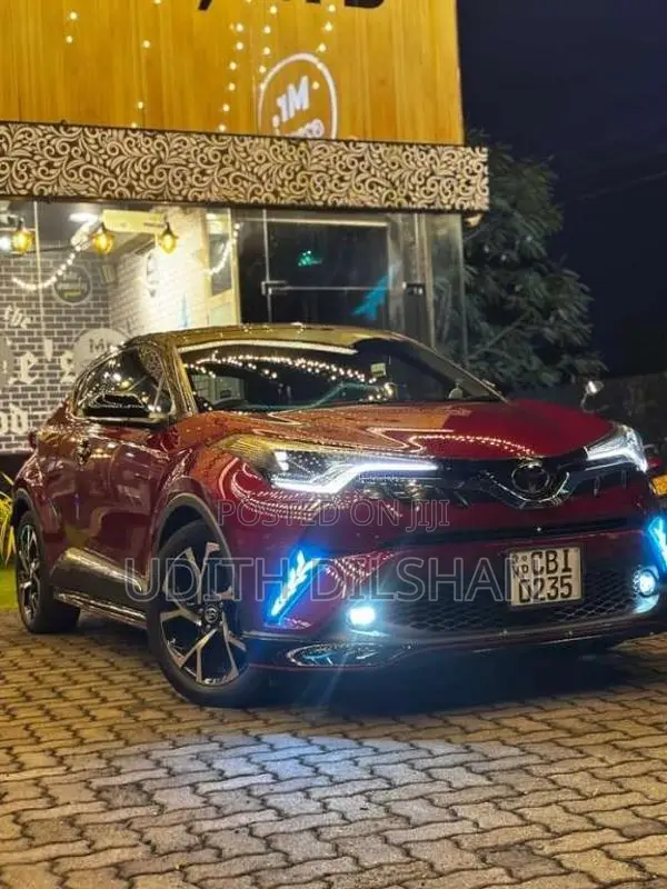 Toyota CHR 2018 SUV (Used)