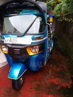 Bajaj 4 Stroke 2015 Three Wheel (Used)