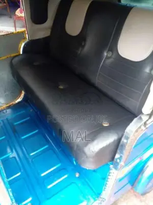 Bajaj 4 Stroke 2015 Three Wheel (Used)