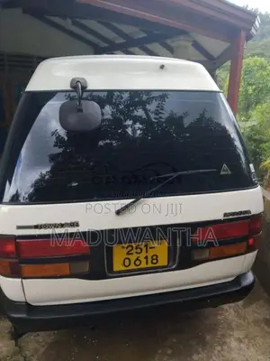 Toyota Toyota 1998 Van (Used)