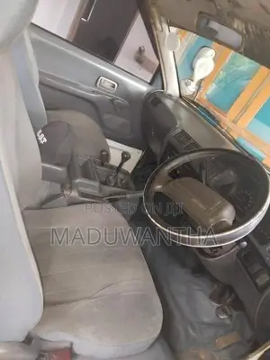 Toyota Toyota 1998 Van (Used)