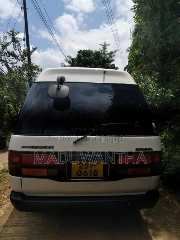 Toyota Toyota 1998 Van (Used)