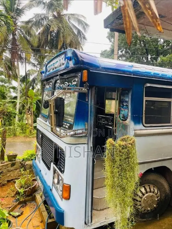 Ashok-Leyland Viking 2003 Bus (Used)