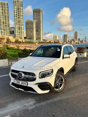 Mercedes-Benz GLB200 AMG LINE 2020 SUV (Used)