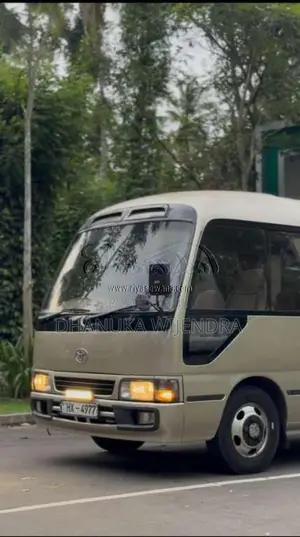 Toyota Coaster 1999 Bus (Used)