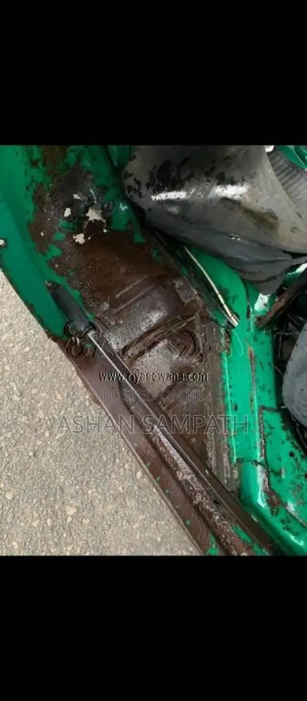 Bajaj 4 stroke 2014 Three Wheel (Used)