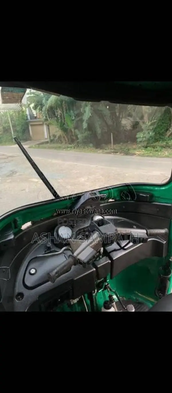 Bajaj 4 stroke 2014 Three Wheel (Used)