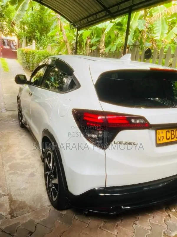 Honda Vezel 2018 SUV (Used)