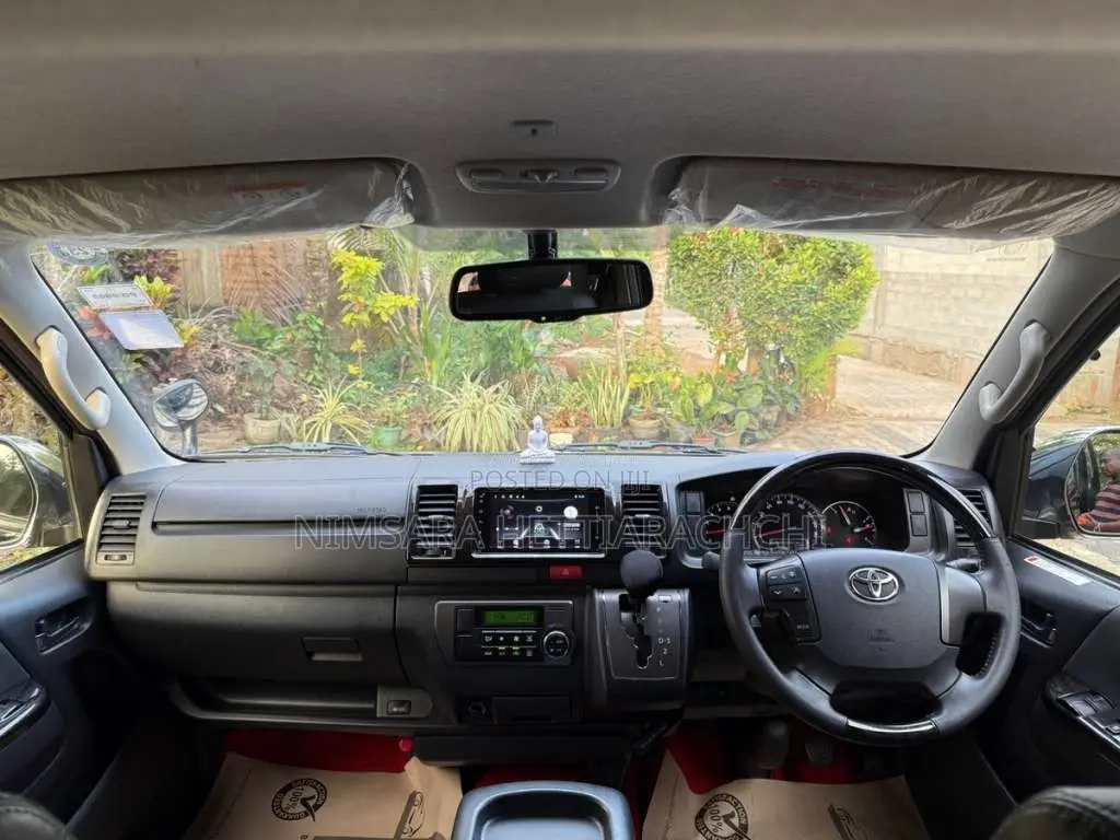 Toyota KDH 201 Dark Prime 2015 Van (Used)