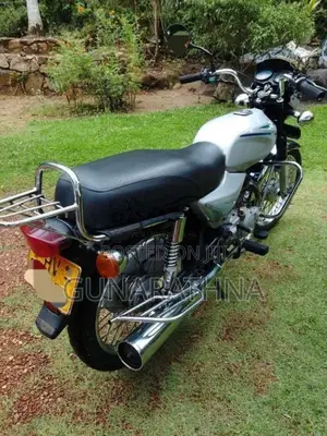 Bajaj Boxer 2004 Motorbike (Used)