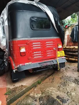 Bajaj RE 2013 Three Wheel (Used)