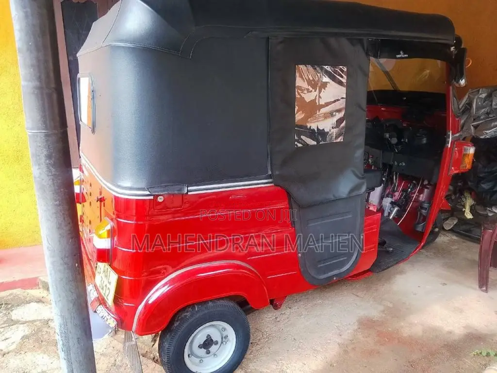 Bajaj RE 2013 Three Wheel (Used)