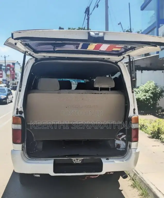 Toyota Lh119 Dolphin 1992 Van (Used)