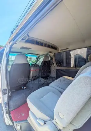Toyota Lh119 Dolphin 1992 Van (Used)