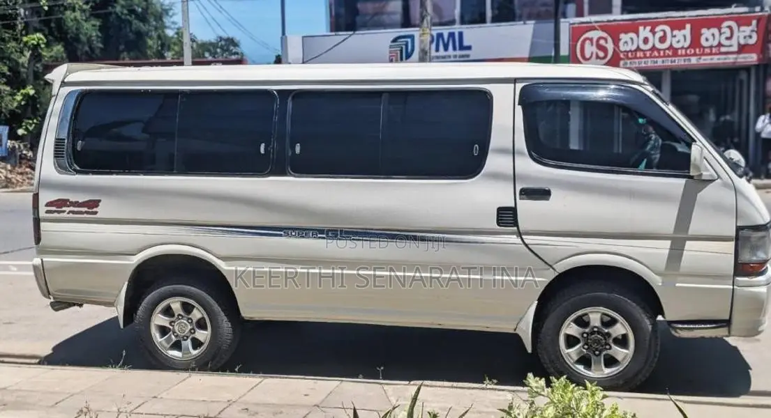 Toyota Lh119 Dolphin 1992 Van (Used)