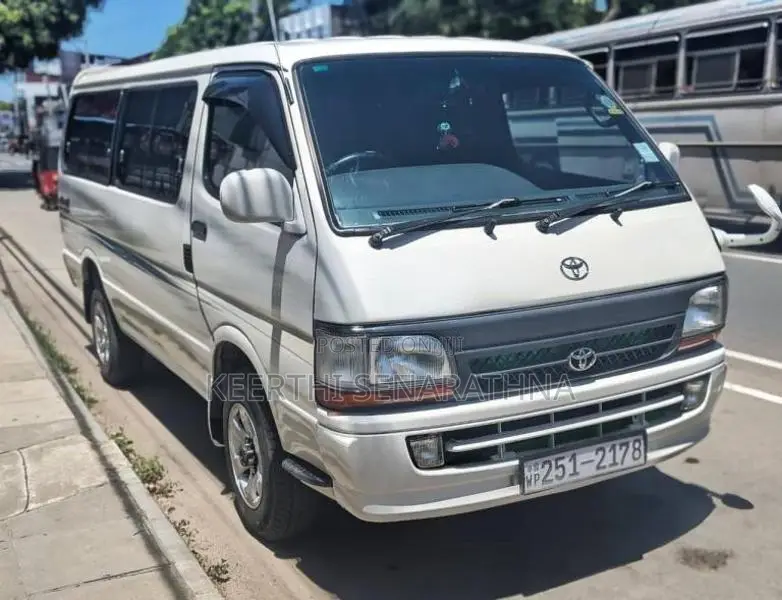 Toyota Lh119 Dolphin 1992 Van (Used)