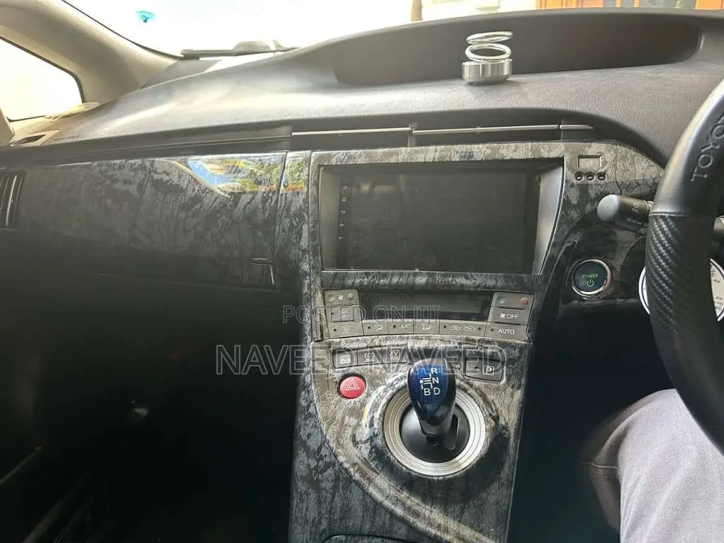 Toyota Prius 2013 Car (Used)