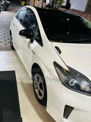 Toyota Prius 2013 Car (Used)