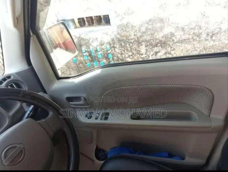 Nissan Clipper NV100 2016 Van (Used)