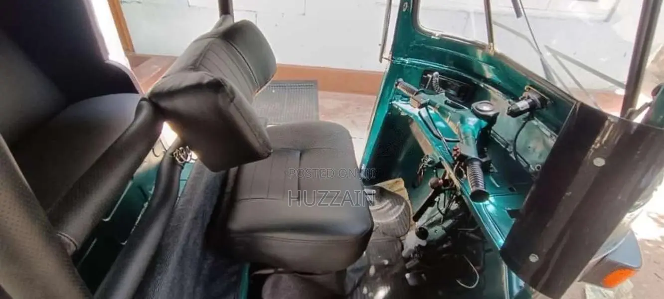 Bajaj RE 2 Stroke 2003 Three Wheel (Used)