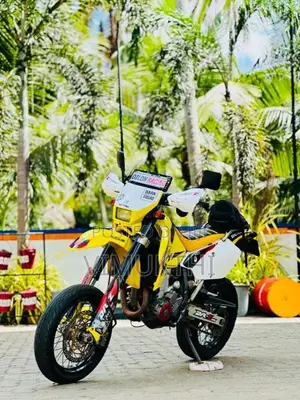 Suzuki Drz 2012 Motorbike (Used)