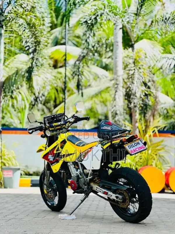 Suzuki Drz 2012 Motorbike (Used)