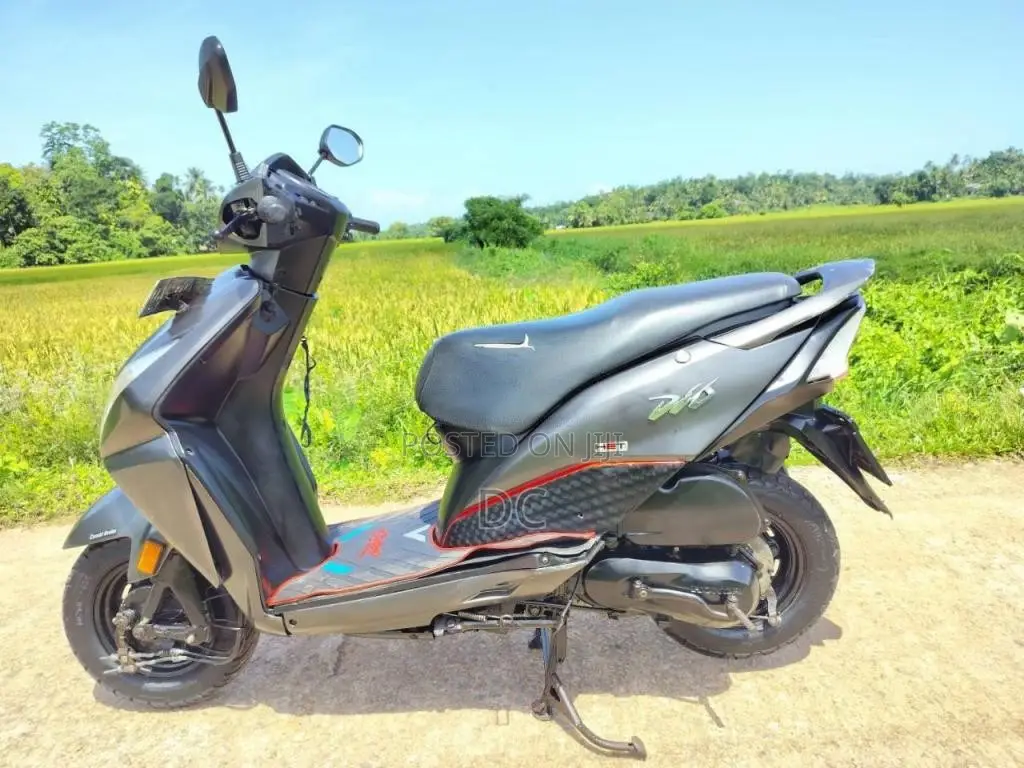 Honda Dio 2013 Motorbike (Used)