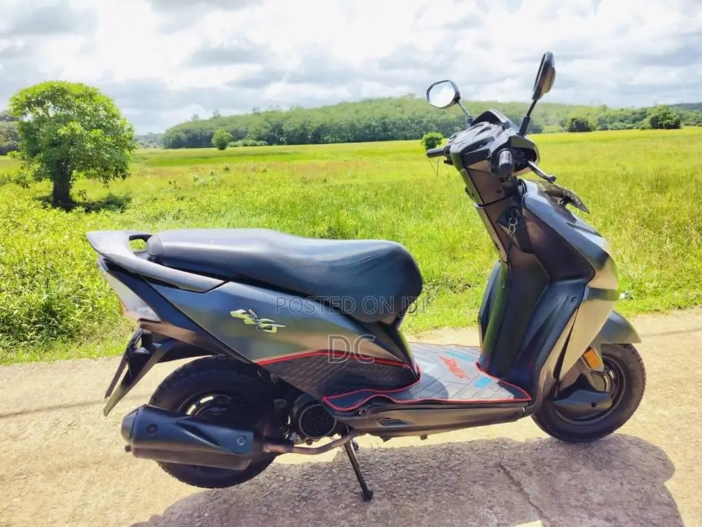 Honda Dio 2013 Motorbike (Used)