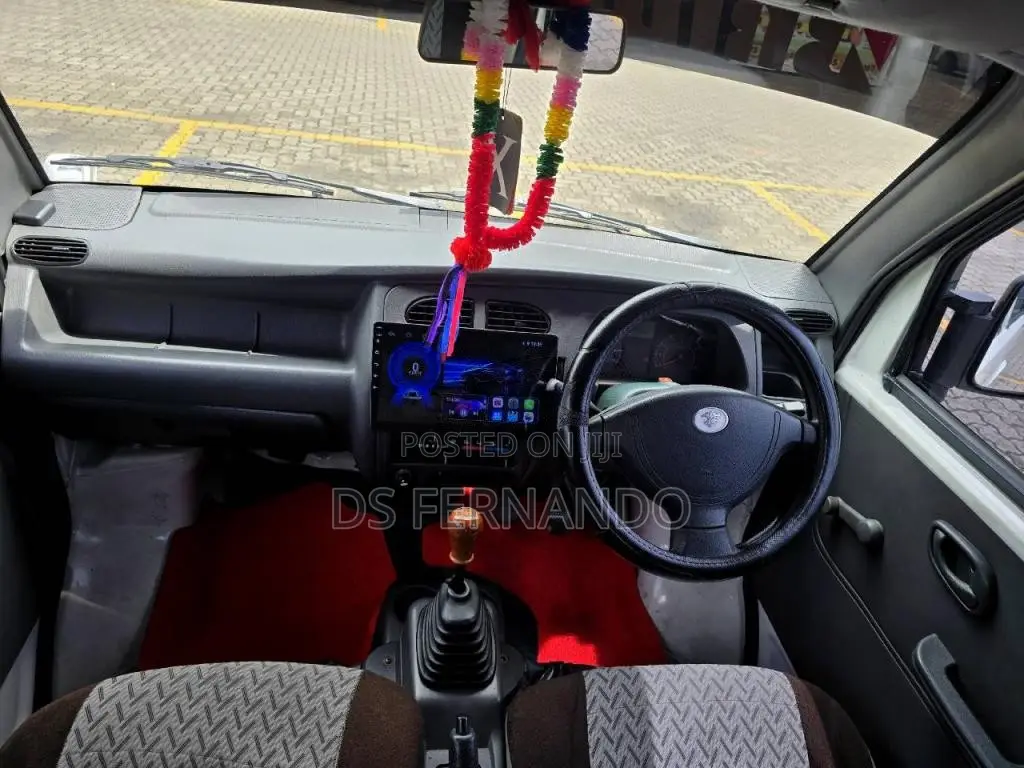 Micro Mpv 2015 Van (Used)