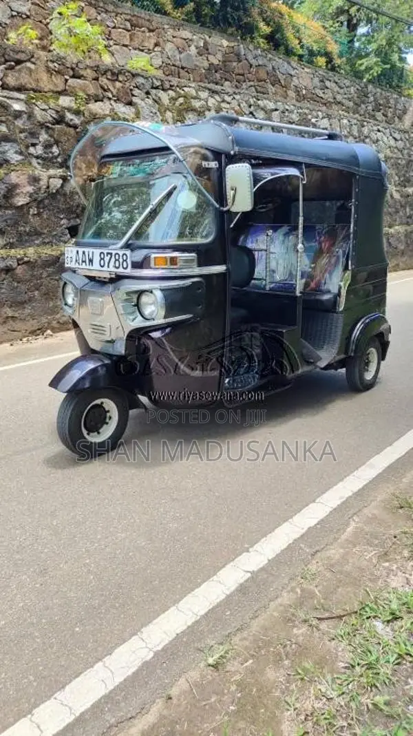 Bajaj 4 Stroke 2015 Three Wheel (Used)