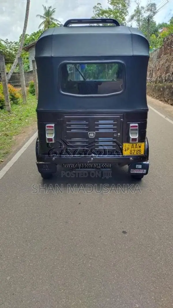 Bajaj 4 Stroke 2015 Three Wheel (Used)
