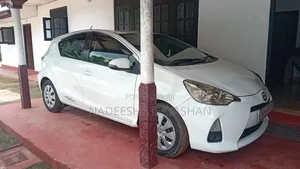 Toyota Aqua 2012 White
