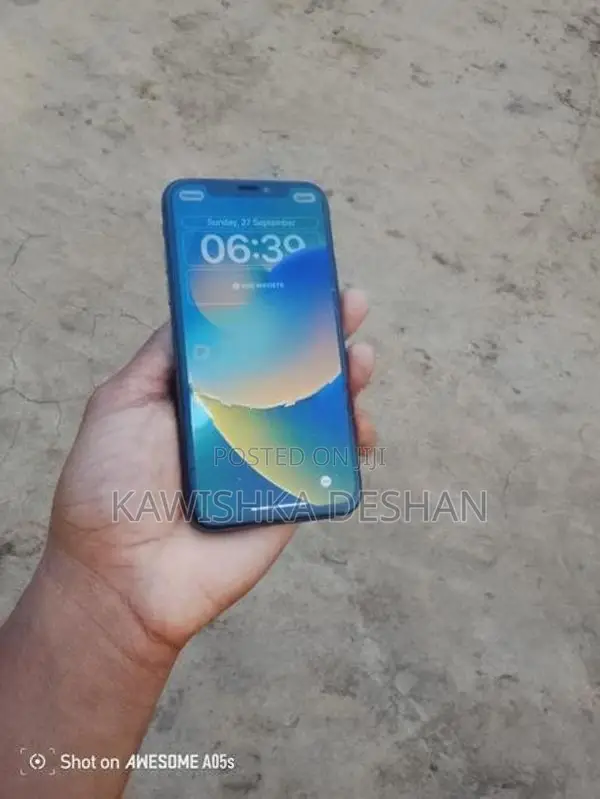 Apple iPhone X (Used)