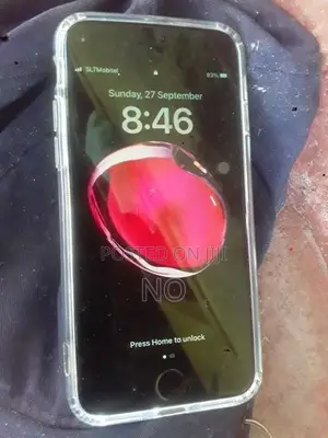 Apple iPhone 8 (Used)