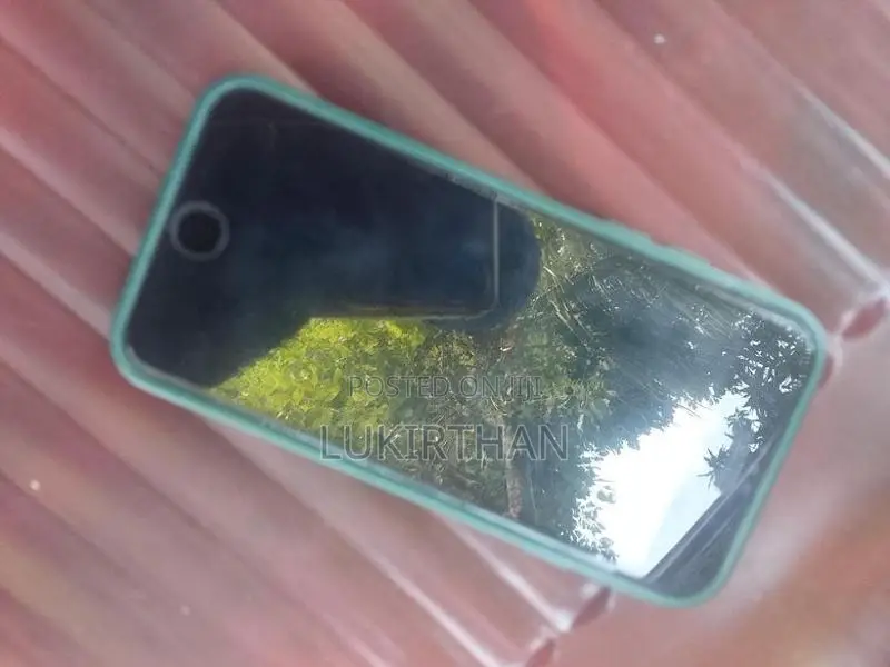 Apple iPhone 7 (Used)
