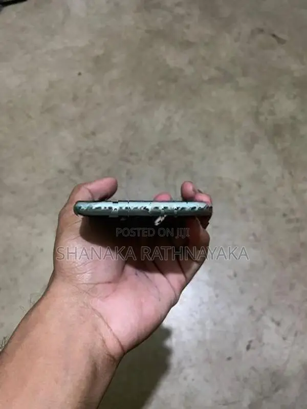 Apple iPhone 11 (Used)