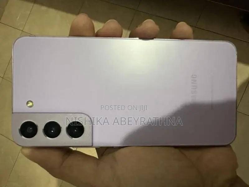 Samsung Galaxy S22 (Brand New)