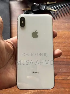 Apple iPhone XS Max (Used)