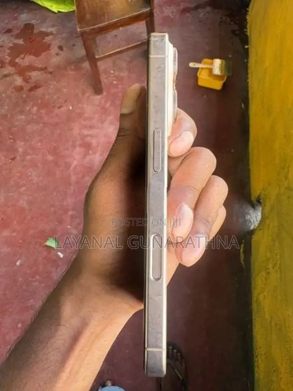 Apple iPhone 16 Pro (Used)