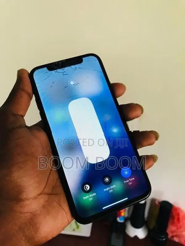 Apple iPhone XS 64GB (Used)