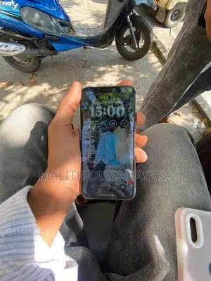 Apple iPhone X (Used)
