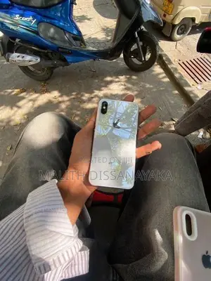 Apple iPhone X (Used)